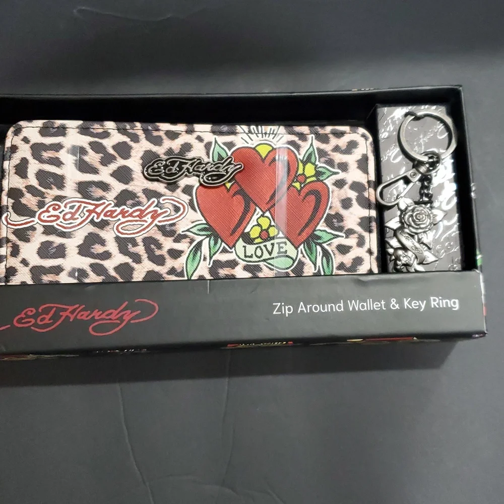 Ed Hardy y2k Cheetah zip around wallet gunmetal rose monogrammed keyring set new
